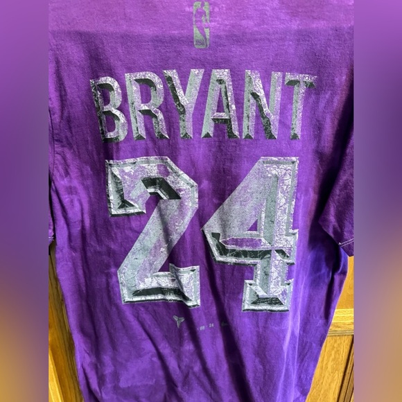 Nike Kobe Bryant Los Angeles Lakers Memorial Statue Unveil Shirt - Picture 4 of 7